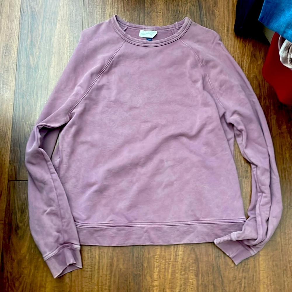 Mauve sweatshirt. Worn once size L